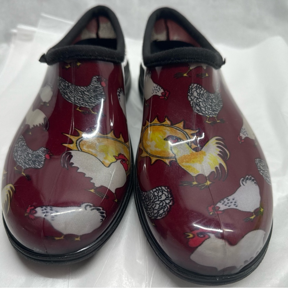 Sloggers Women's Sz:9 Waterproof Garden Shoes Chicken Print Barn Red pattern.